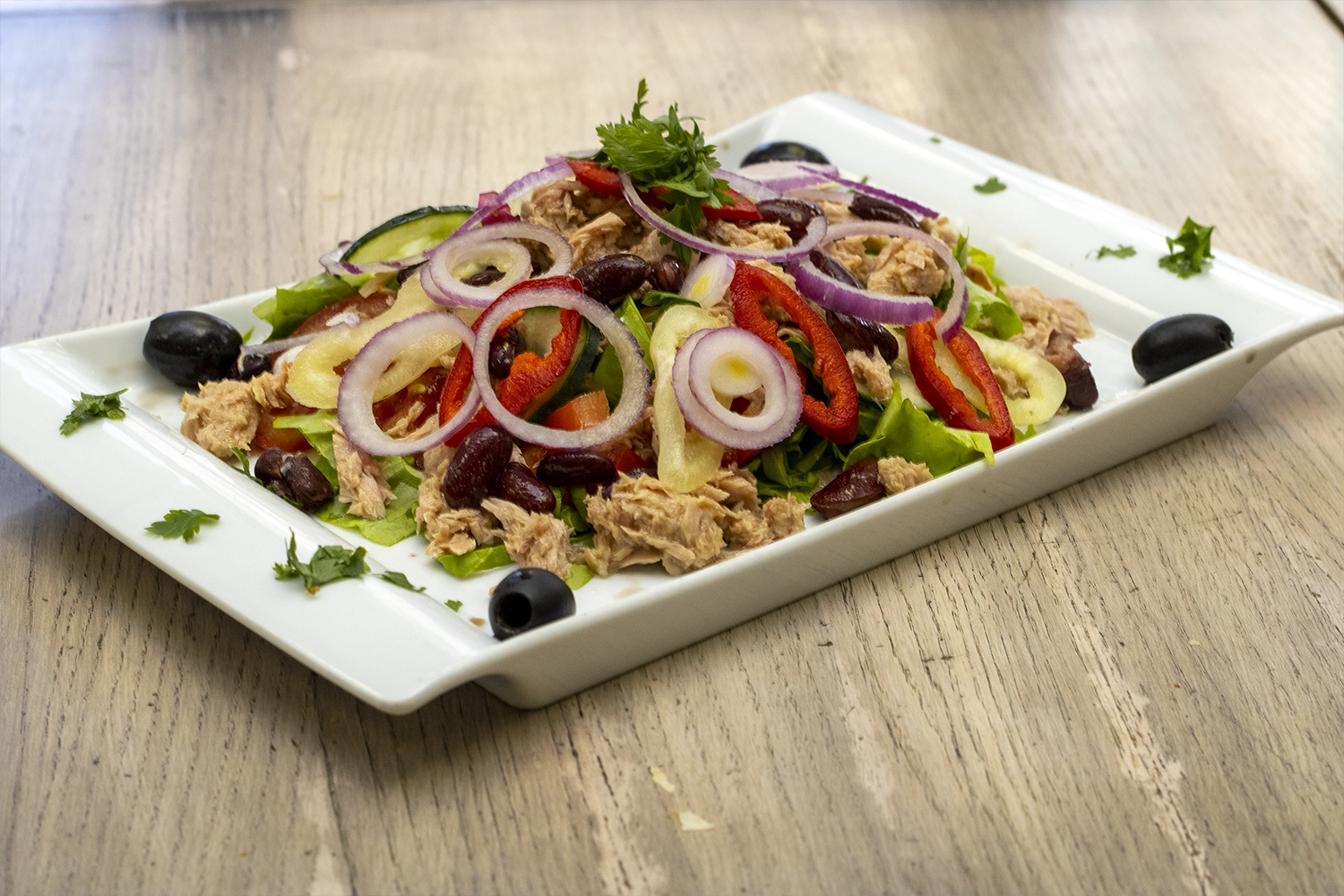 Salata sa tunjevinom